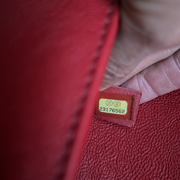 A109- π―% authentic Chanel Medium Boy top handle bag - Picture 16 of 17